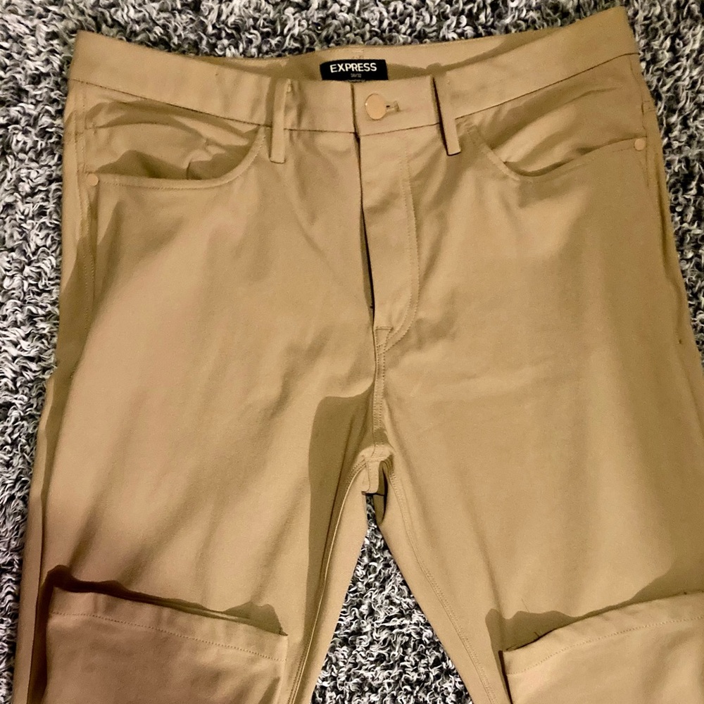 Express chino’s